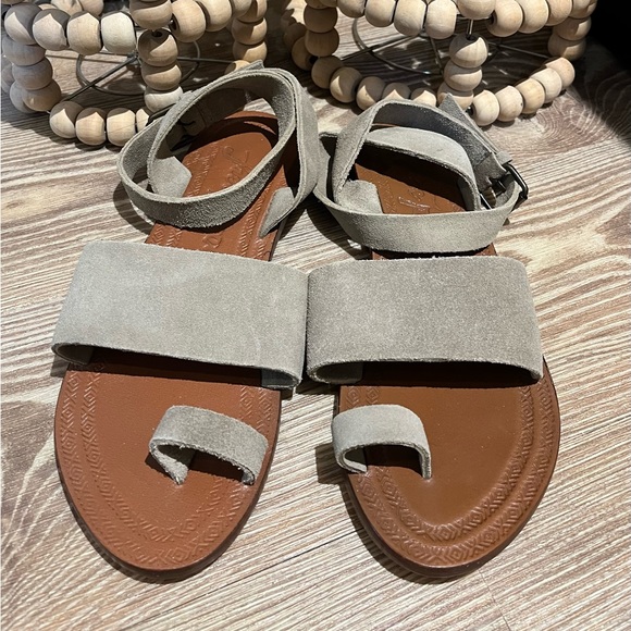 🌼Free People Sandal, Size 7 1/2 (NWOB) Torrence Suede Sandal - Picture 13 of 16